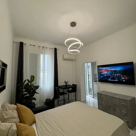 Newly Refurbished Daire Nice