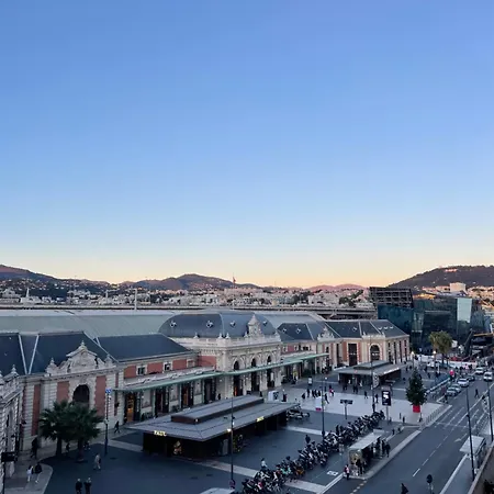 Newly Refurbished Apartamento